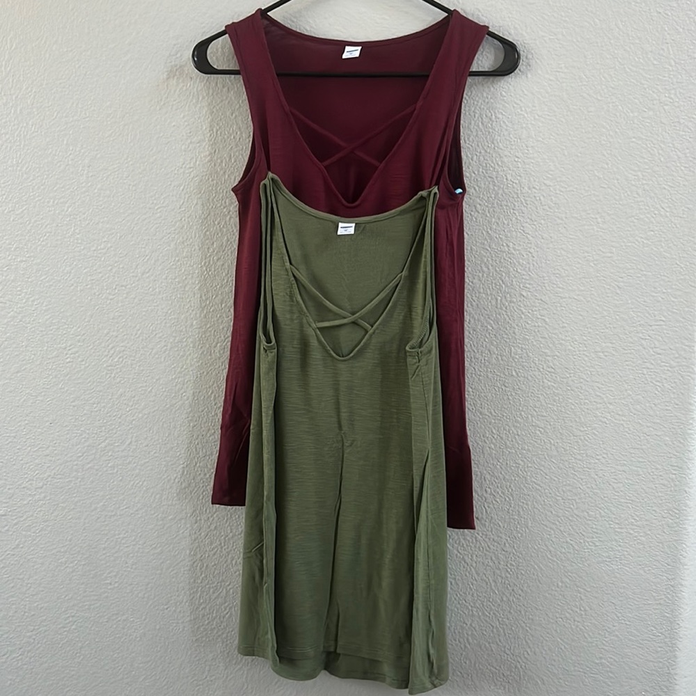 Old Navy woman tank tops size XS!